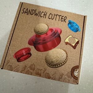 Blue Sandwich Cutter Set - uncrustable maker
